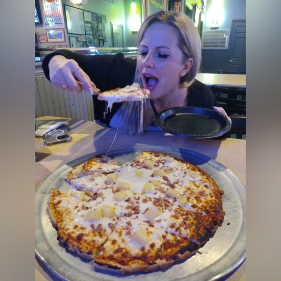 Please like the flyer to be notified for my live show! - Picture 3 of 7